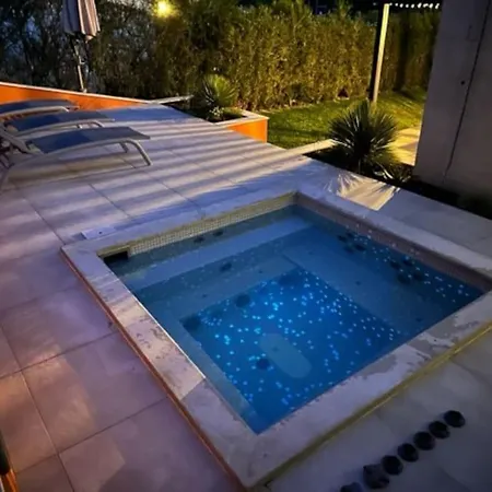 فيلة Casa Da Alegria