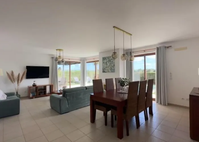 Casa Da Alegria * فاو