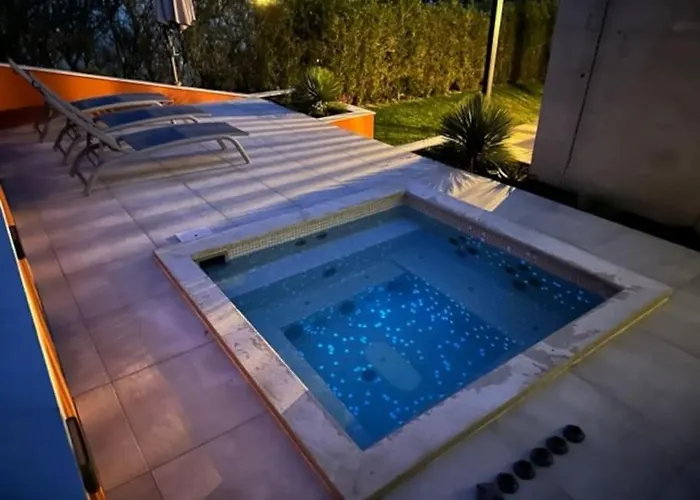 فيلة Casa Da Alegria